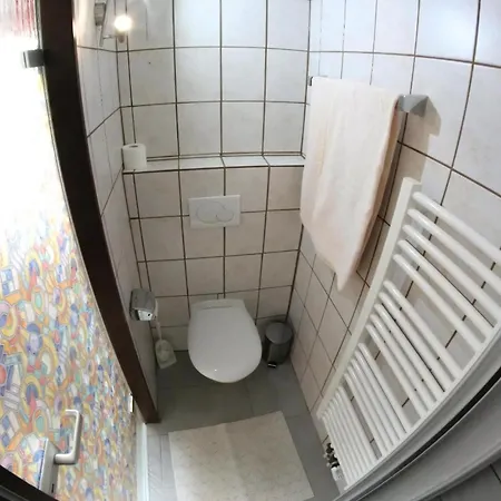 In Mit Balkon Und Klimaanlage