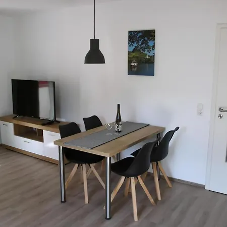 In Mit Balkon Und Klimaanlage